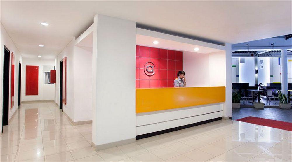 Amaris Hotel Cimanuk Bandung Interieur foto